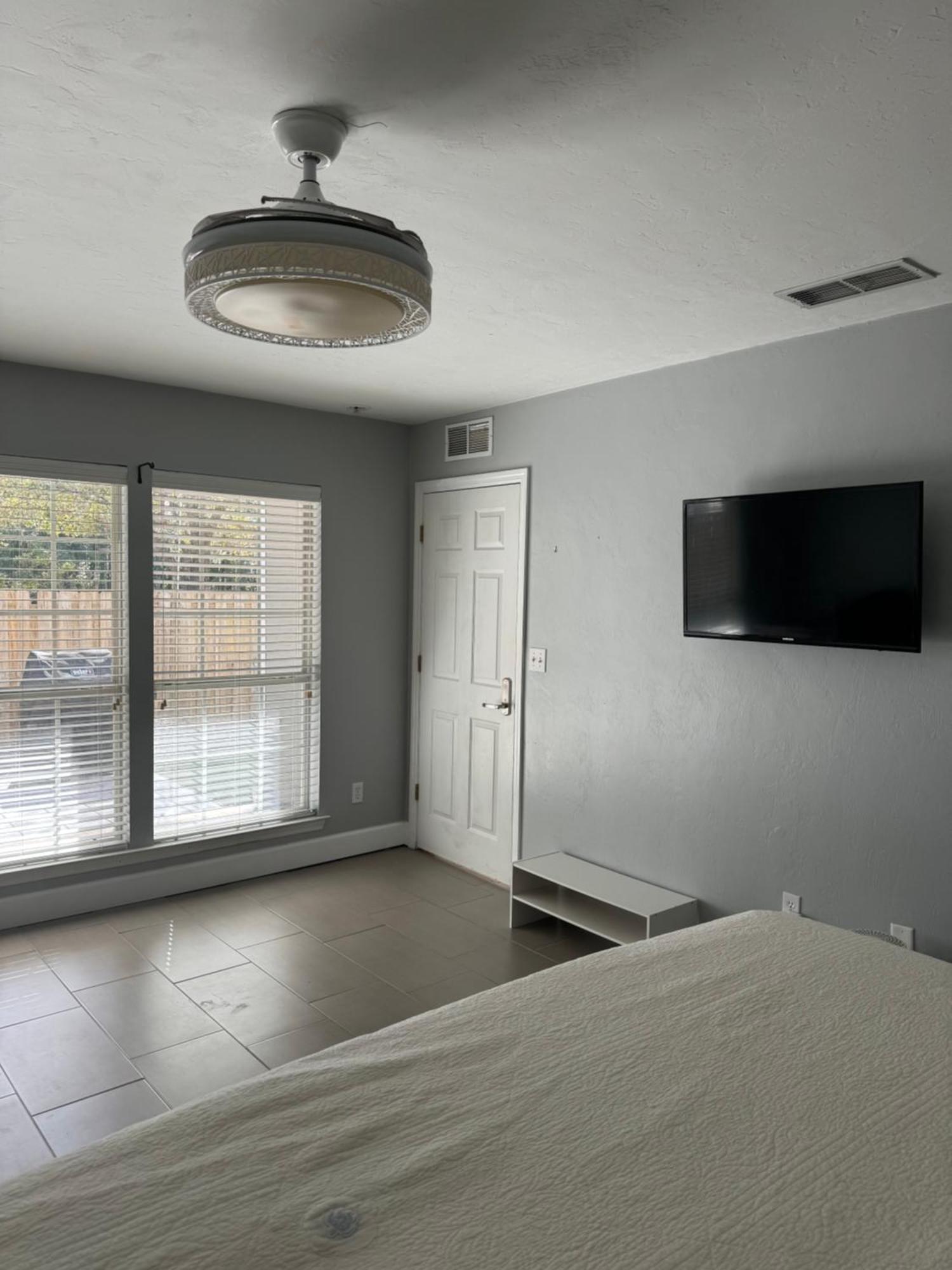 Spacious Room In A Nice House غينزفيل، فلوريدا المظهر الخارجي الصورة