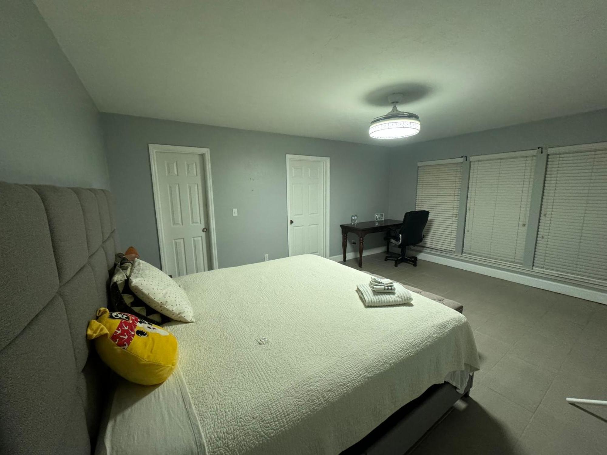 Spacious Room In A Nice House غينزفيل، فلوريدا المظهر الخارجي الصورة
